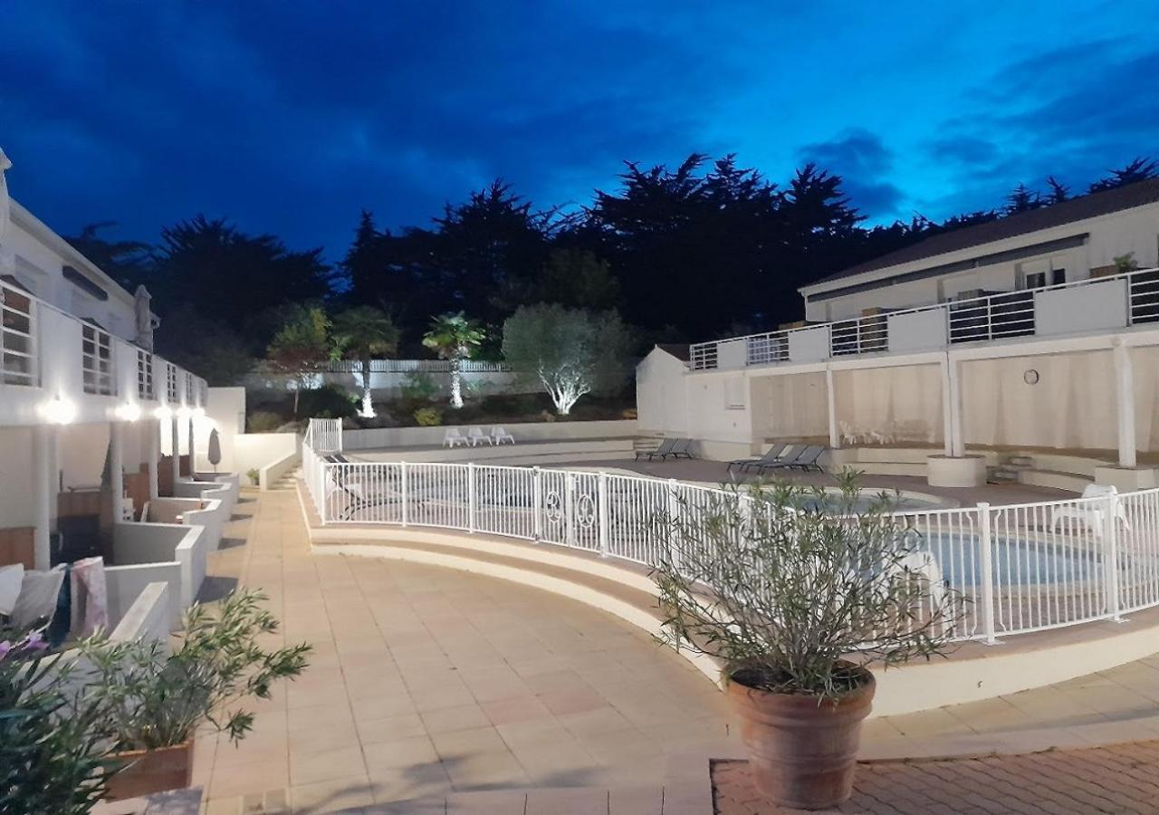 LOGEMENT T2 PMR piscine Privée 400m de la Plage Saint-Jean-de-Monts Esterno foto