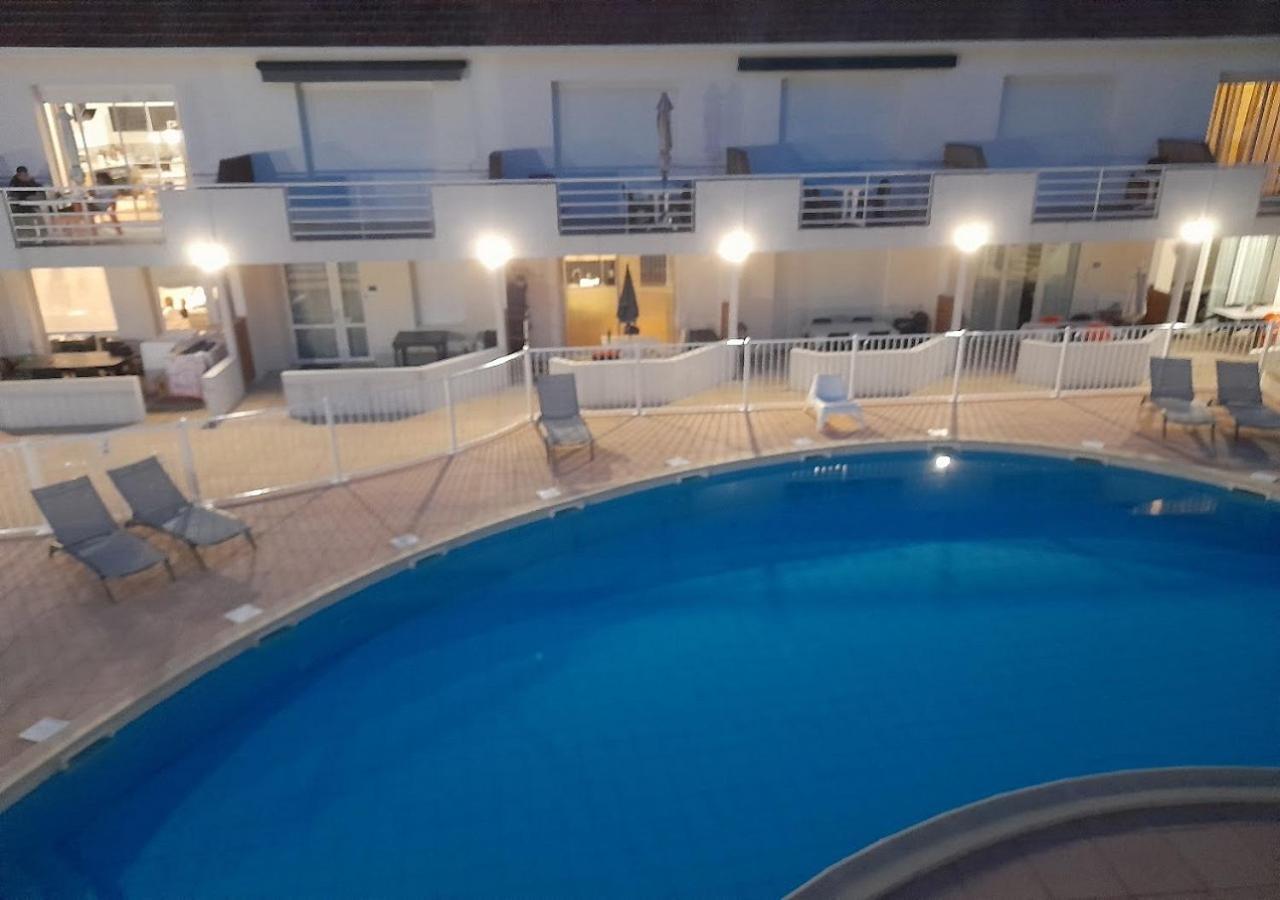 LOGEMENT T2 PMR piscine Privée 400m de la Plage Saint-Jean-de-Monts Esterno foto