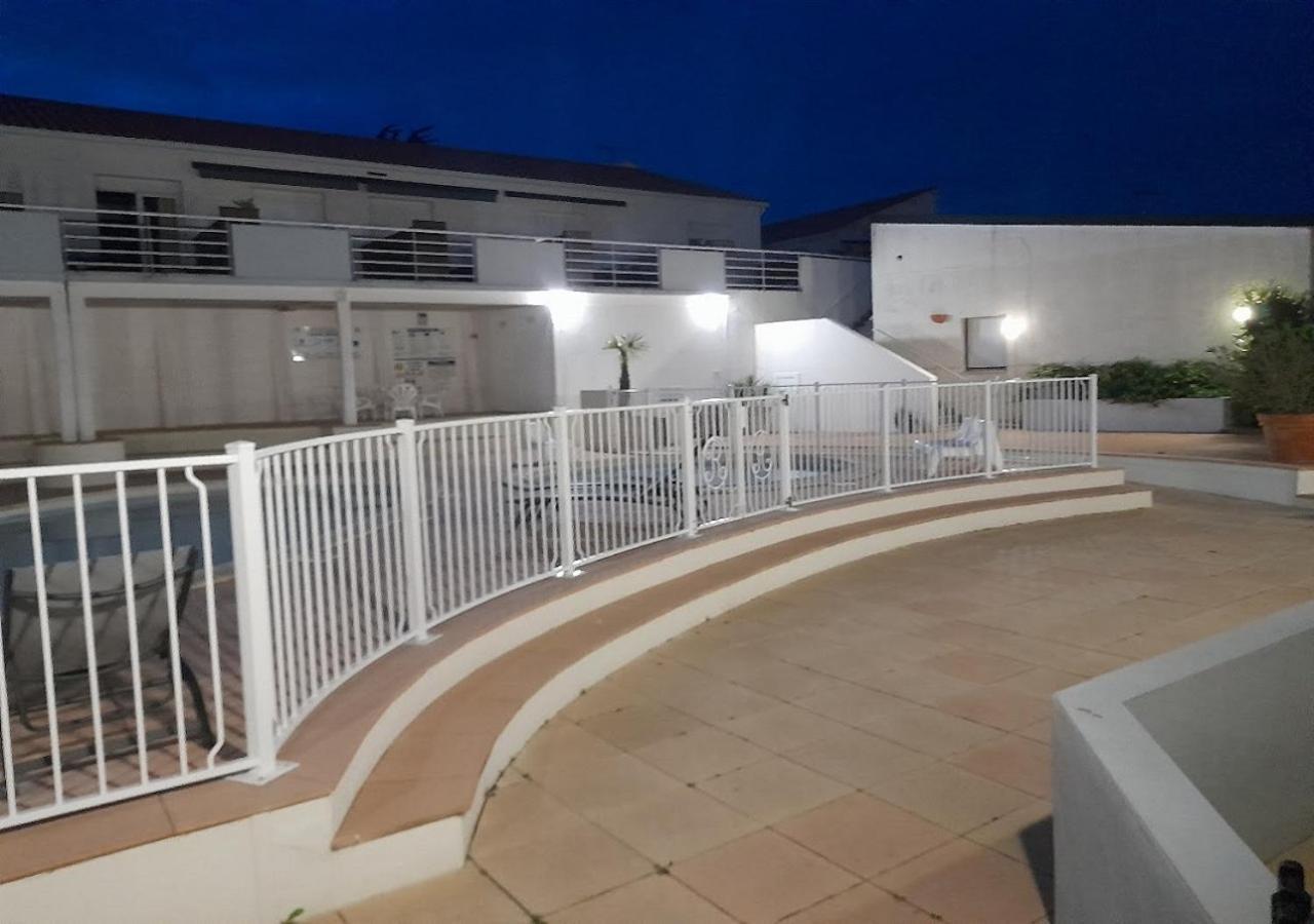 LOGEMENT T2 PMR piscine Privée 400m de la Plage Saint-Jean-de-Monts Esterno foto