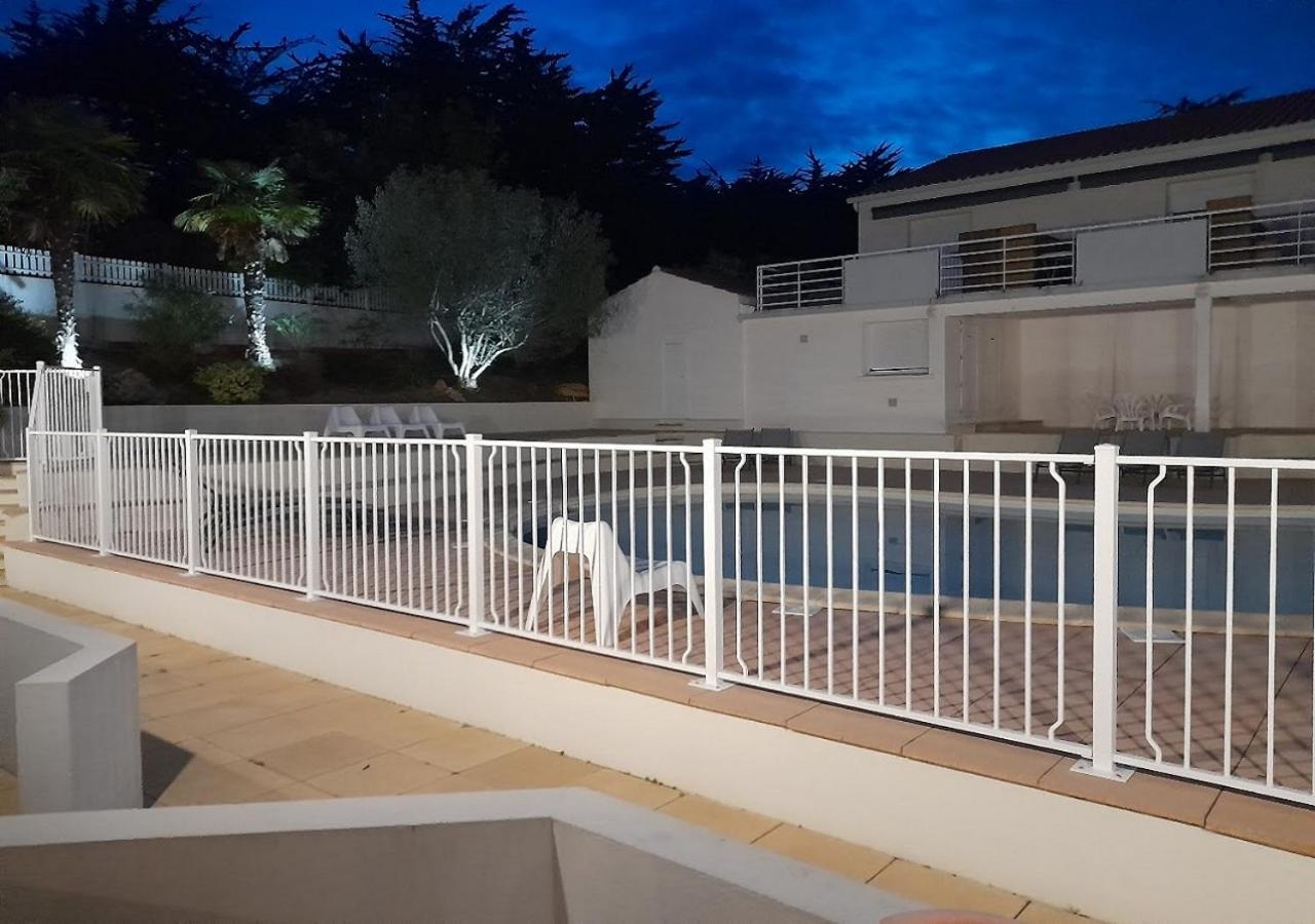LOGEMENT T2 PMR piscine Privée 400m de la Plage Saint-Jean-de-Monts Esterno foto